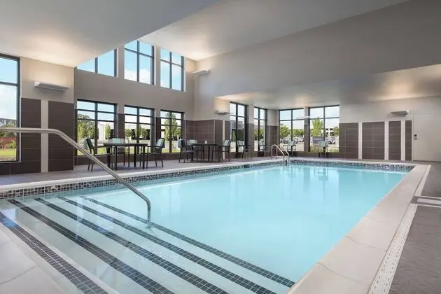 Residence Inn Long Island Garden City - Havuz