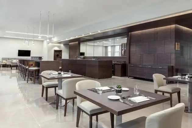 Residence Inn by Marriott Algiers Bab Ezzouar - Yerinde Yemek