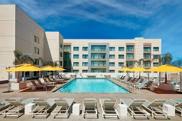 Residence Inn by Marriott at Anaheim Resort/Convention Cntr - Havuz