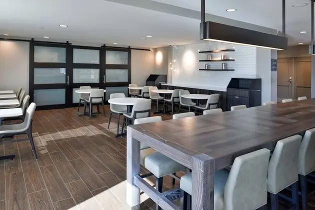 Residence Inn by Marriott Bakersfield West - Yerinde Yemek