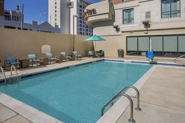 Residence Inn by Marriott Birmingham Downtown at UAB - Havuz