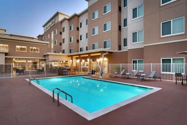 Residence Inn by Marriott Brunswick - Havuz