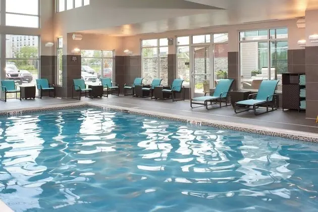 Residence Inn by Marriott Chicago Bolingbrook - Havuz