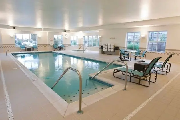 Residence Inn by Marriott Cincinnati North/West Chester - Havuz