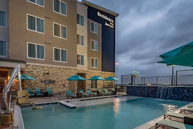 Residence Inn by Marriott Dallas at The Canyon - Havuz