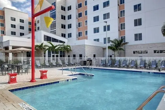 Residence Inn by Marriott Fort Lauderdale Coconut Creek - Havuz