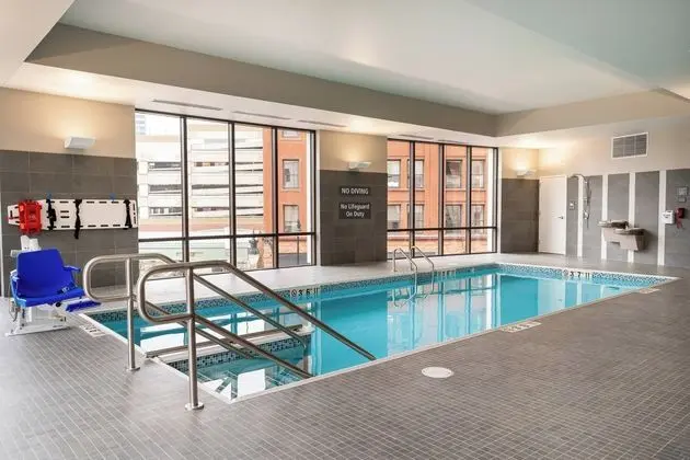 Residence Inn by Marriott Grand Rapids Downtown - Havuz