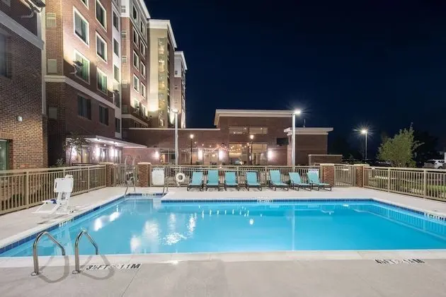 Residence Inn by Marriott Greenville - Havuz