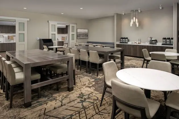 Residence Inn by Marriott Jacksonville Downtown - Yerinde Yemek