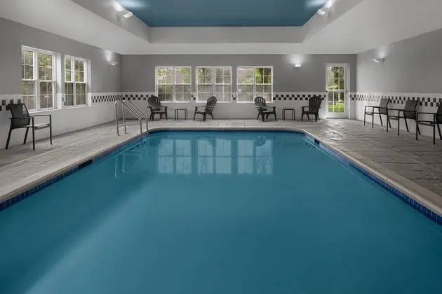 Residence Inn by Marriott Long Island Holtsville - Havuz