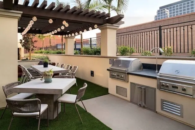 Residence Inn by Marriott Los Angeles Glendale - Dış Mekan