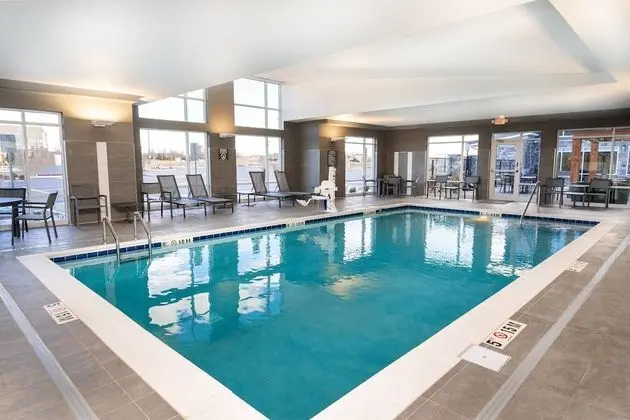 Residence Inn by Marriott Louisville Old Henry - Havuz