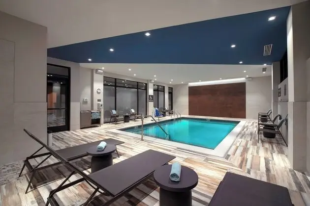 Residence Inn by Marriott Manchester Downtown - Havuz