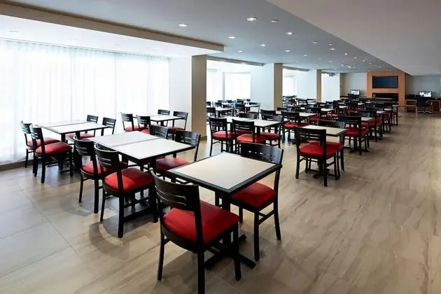 Residence Inn by Marriott Montreal Downtown - Yerinde Yemek