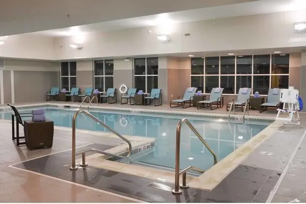 Residence Inn by Marriott Omaha Aksarben Village - Havuz