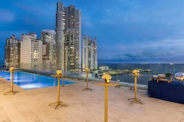 Residence Inn by Marriott Panama City - Havuz