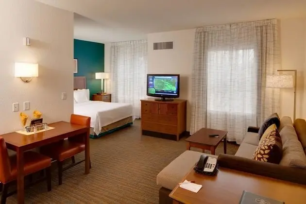 Residence Inn by Marriott Plazzio East - Oda