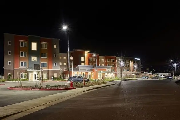 Residence Inn by Marriott Sacramento Davis - Dış Mekan