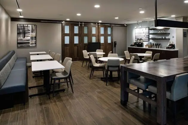 Residence Inn by Marriott St. Louis Chesterfield - Yerinde Yemek