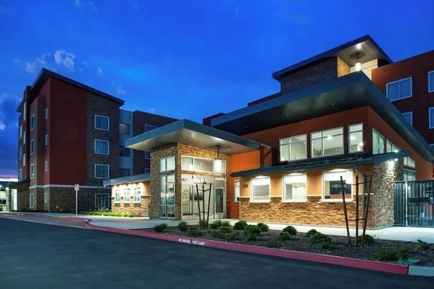 Residence Inn by Marriott Visalia - Dış Mekan