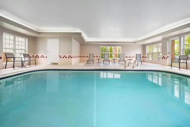 Residence Inn Portland Scarborough - Havuz