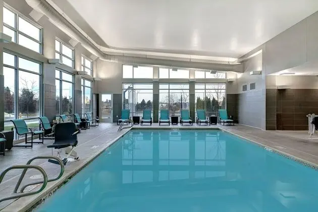 Residence Inn Pullman - Havuz