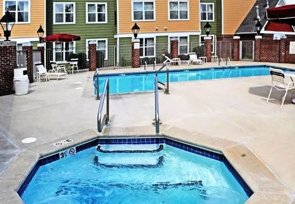 Residence Inn Shreveport Airport - Havuz