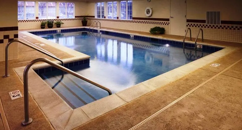Residence Inn St. Louis Airport/Earth City - Havuz