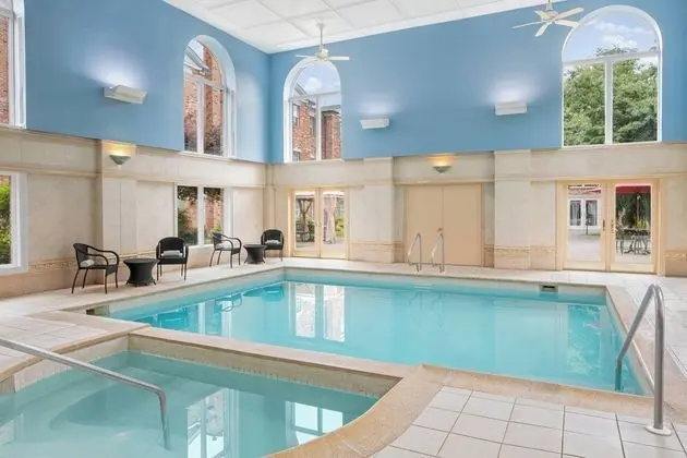 Residence Inn West Orange - Havuz