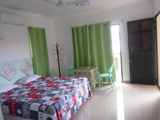 Residence La Colombe Vacation Rentals Ground Floor - Oda