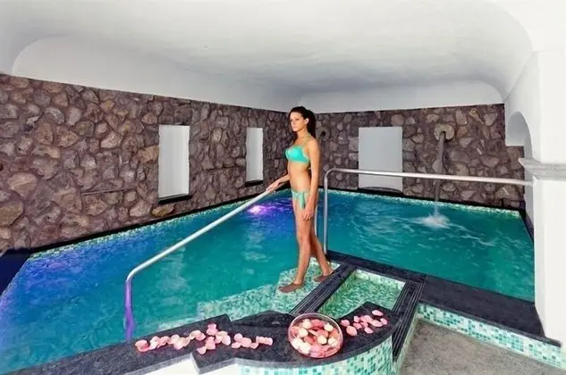Hotel Residence La Rosa - Havuz