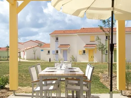 Résidence Lagrange Vacances Le Village de la Mer - Dış Mekan