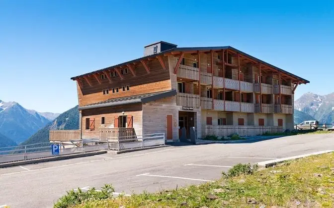 Résidence Lagrange Vacances les Chalets de l'Adet - Dış Mekan