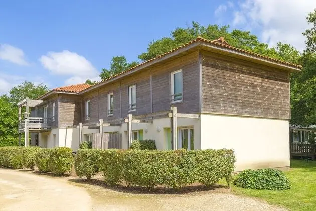 Résidence Lagrange Vacances Les Terrasses du Lac - Dış Mekan