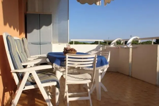 Residence With Large Swimming Pool And Beach Place - Öne Çıkan Resim