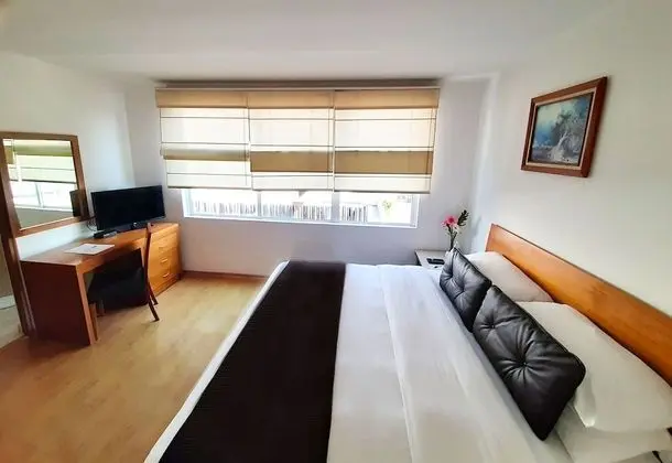 Residence L'heritage Aristóteles 225 by Bluebay - Oda