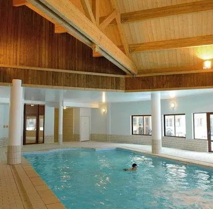 Residence L'oree des Pistes - Havuz