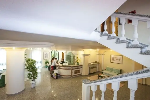 Residence Marina Palace - Lobi