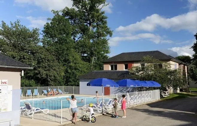 Résidence Odalys Le Hameau du Lac - Havuz