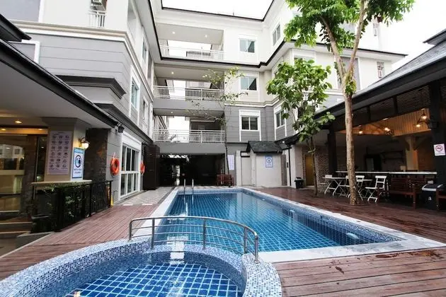 At Residence Suvarnabhumi Hotel - Havuz