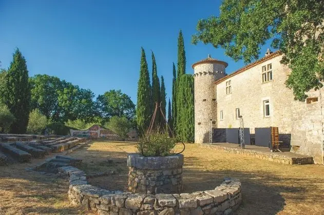 Résidence Vacances Bleues Lou Castel - Dış Mekan
