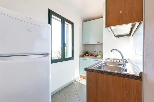 Residence Verde Navarrese B - Mutfak