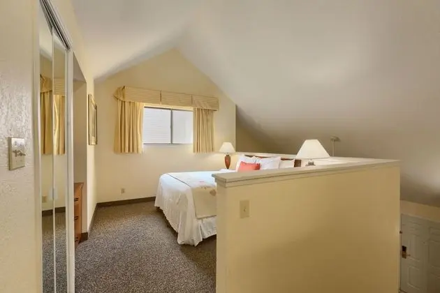 Residences at Daniel Webster