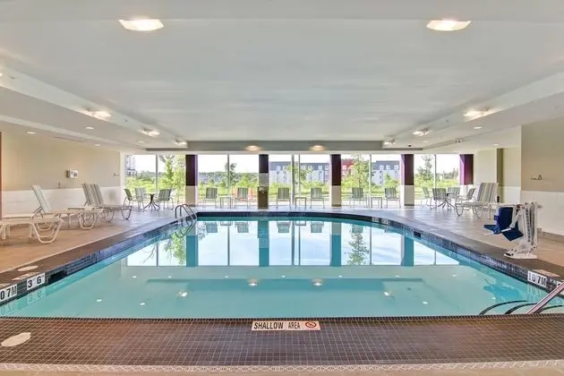 Residences at Kanata Lakes - Havuz