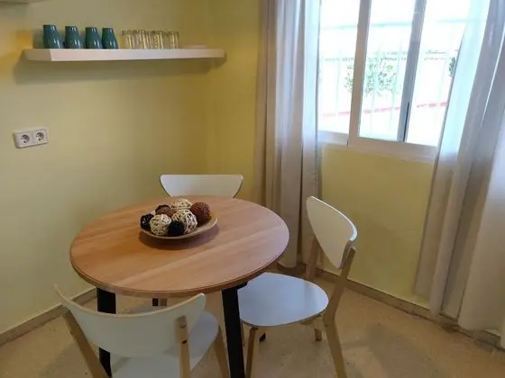 Residencia Las Claras del Mar Menor - Hostel - Oda