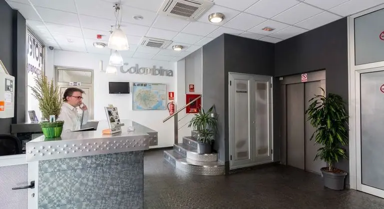 Residencial hotelera La Colombina - Lobi