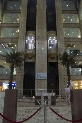 The Residency Hotel - Lobi