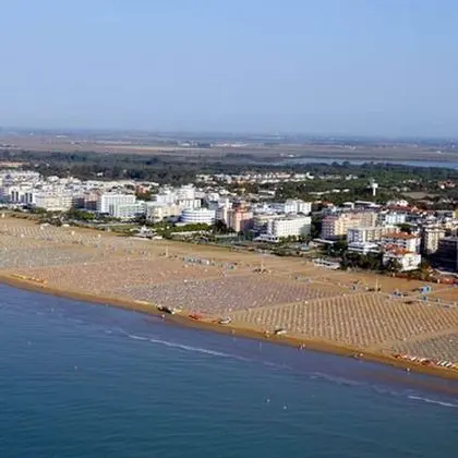 Residential Condominium in a Quiet and Comfortable Area - Beach Place Included - Spor Tesisleri
