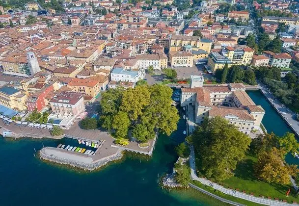 Residenza Rocca Del Lago 4 - Dış Mekan