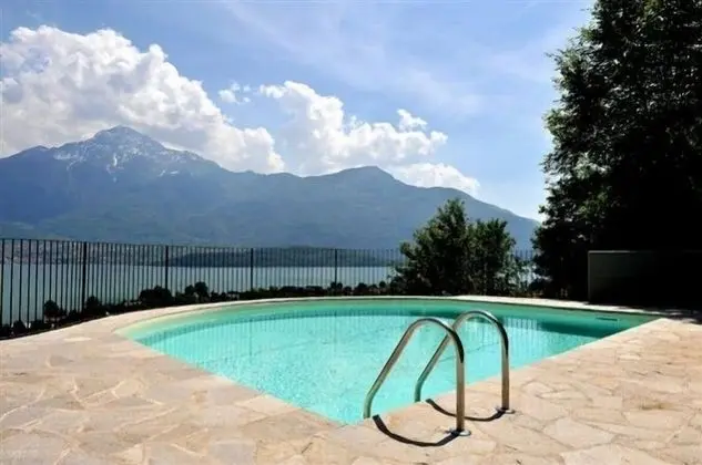 Residenza Vercana Giardino - Havuz